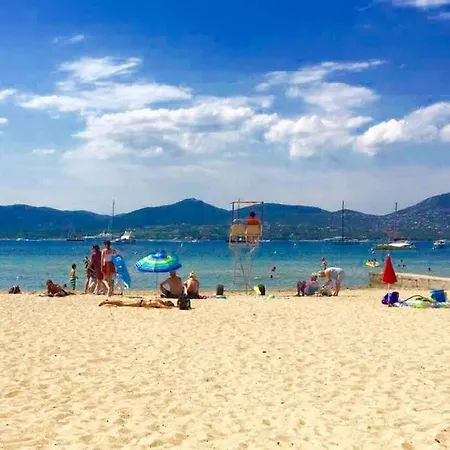 Oasis Avec Piscine En Plein Coeur De Saint-tropez. 别墅