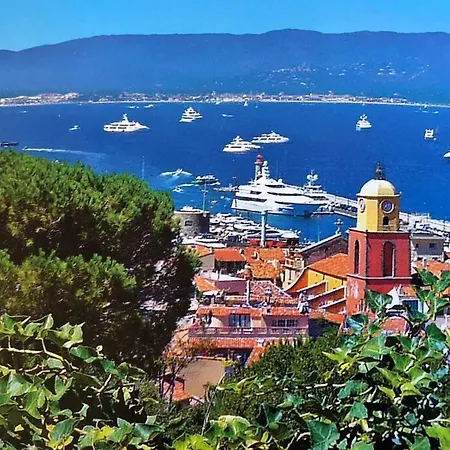 Oasis Avec Piscine En Plein Coeur De Saint-tropez. 别墅 圣特罗佩